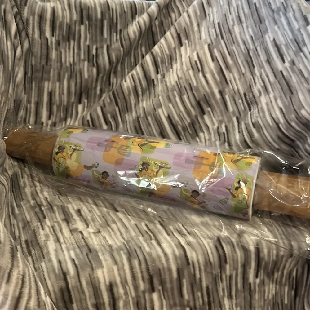 Disney, Tiana from the Princess and the frog wood and ceramic large, rolling pin